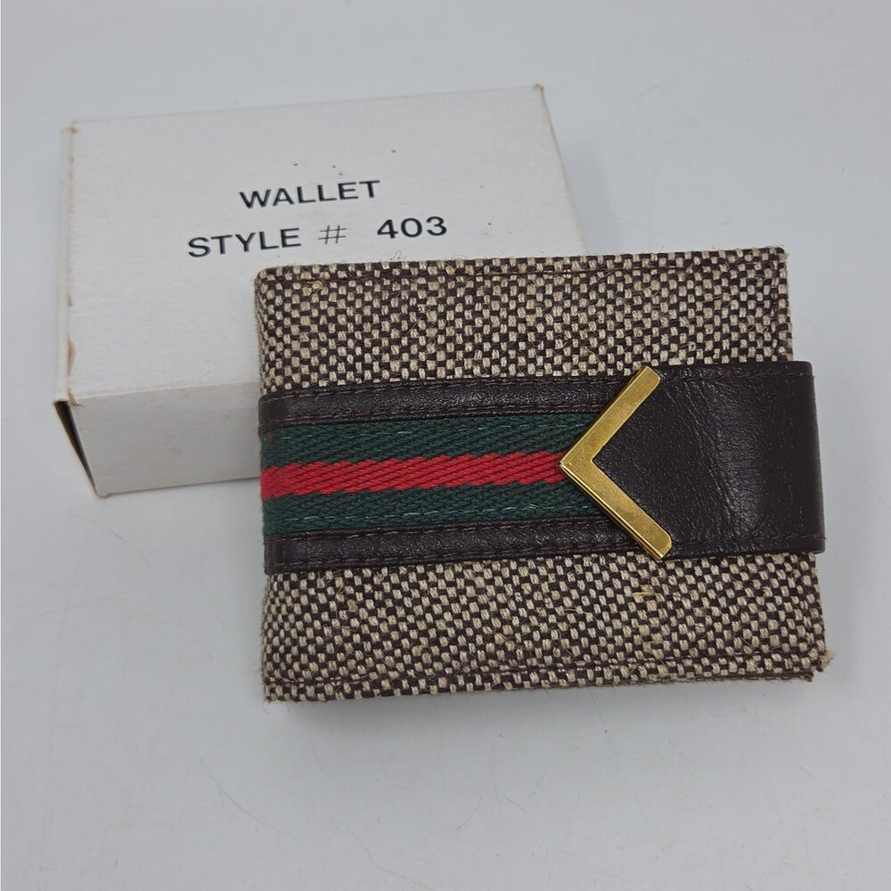 Vintage Men’s Bifold Wallet with Stripe Detail – Canvas Wallet Hong Kong 80s